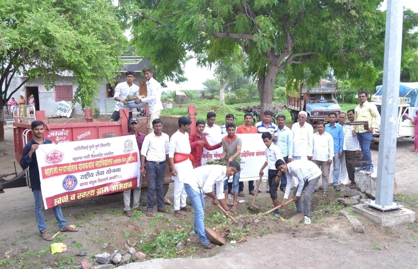 Documentary photograph of everyday infrastructure in Dhaveleshwar